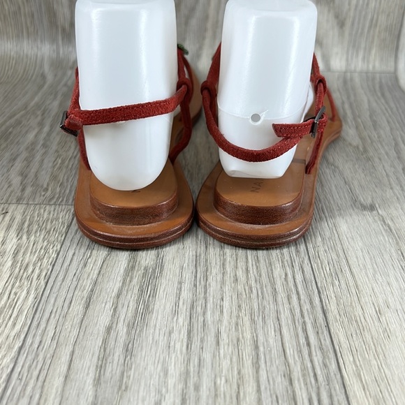 ๐2/$25 ๐ Naked Feet Sandals - Picture 5 of 12